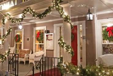 "8 Christmas Towns In Massachusetts That Will Fill Your Heart With Holiday Cheer" featuring our neighbors to the North, <a href="/TownofConcordMA/">Town of Concord</a>!

onlyinyourstate.com/massachusetts/…

<a href="/onlyinyourstate/">OnlyInYourState</a> #SeePlymouthMember #SeePlymouth #Concord #ConcordMA #Massachusetts #VisitMA #NewEngland #Christmas