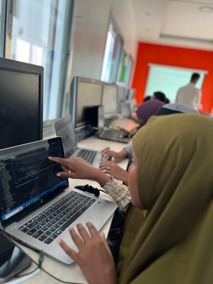 RiseAcademy21's tweet image. They are hands-on with coding.

#TheyCanCode 
#NextSoftwareGeeks
#Riseacademy