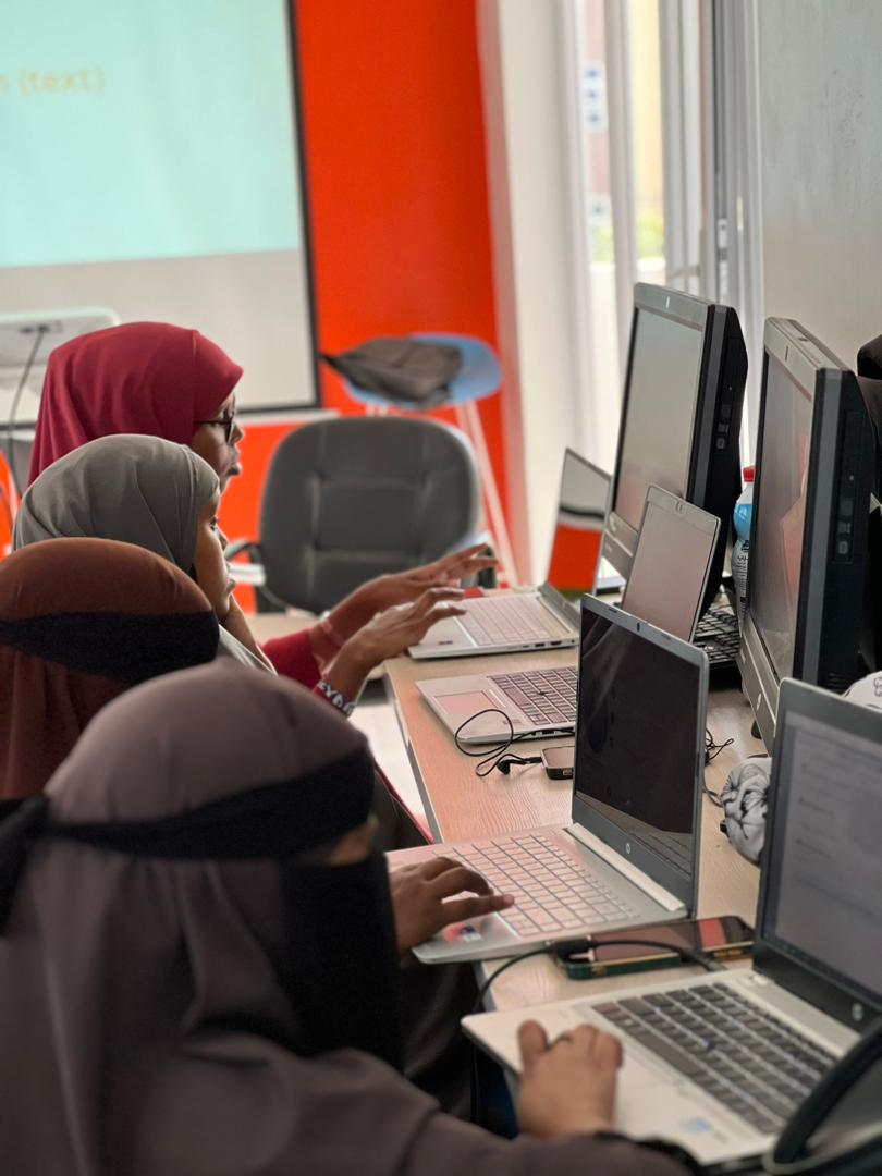 RiseAcademy21's tweet image. They are hands-on with coding.

#TheyCanCode 
#NextSoftwareGeeks
#Riseacademy