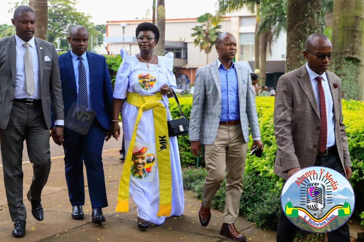 mbwirabunva_v's tweet image. UPDATE: MK Movement, headed by Presidential Advisor on Special Operation Gen. Muhoozi #Kainerugaba, has contributed UGX 20 million towards the preparations of the #BusogaRoyalWedding.
#KbufumbiraNews 
Abunva VianneyMedia