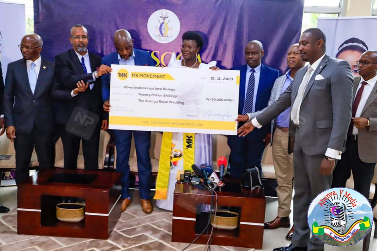 mbwirabunva_v's tweet image. UPDATE: MK Movement, headed by Presidential Advisor on Special Operation Gen. Muhoozi #Kainerugaba, has contributed UGX 20 million towards the preparations of the #BusogaRoyalWedding.
#KbufumbiraNews 
Abunva VianneyMedia