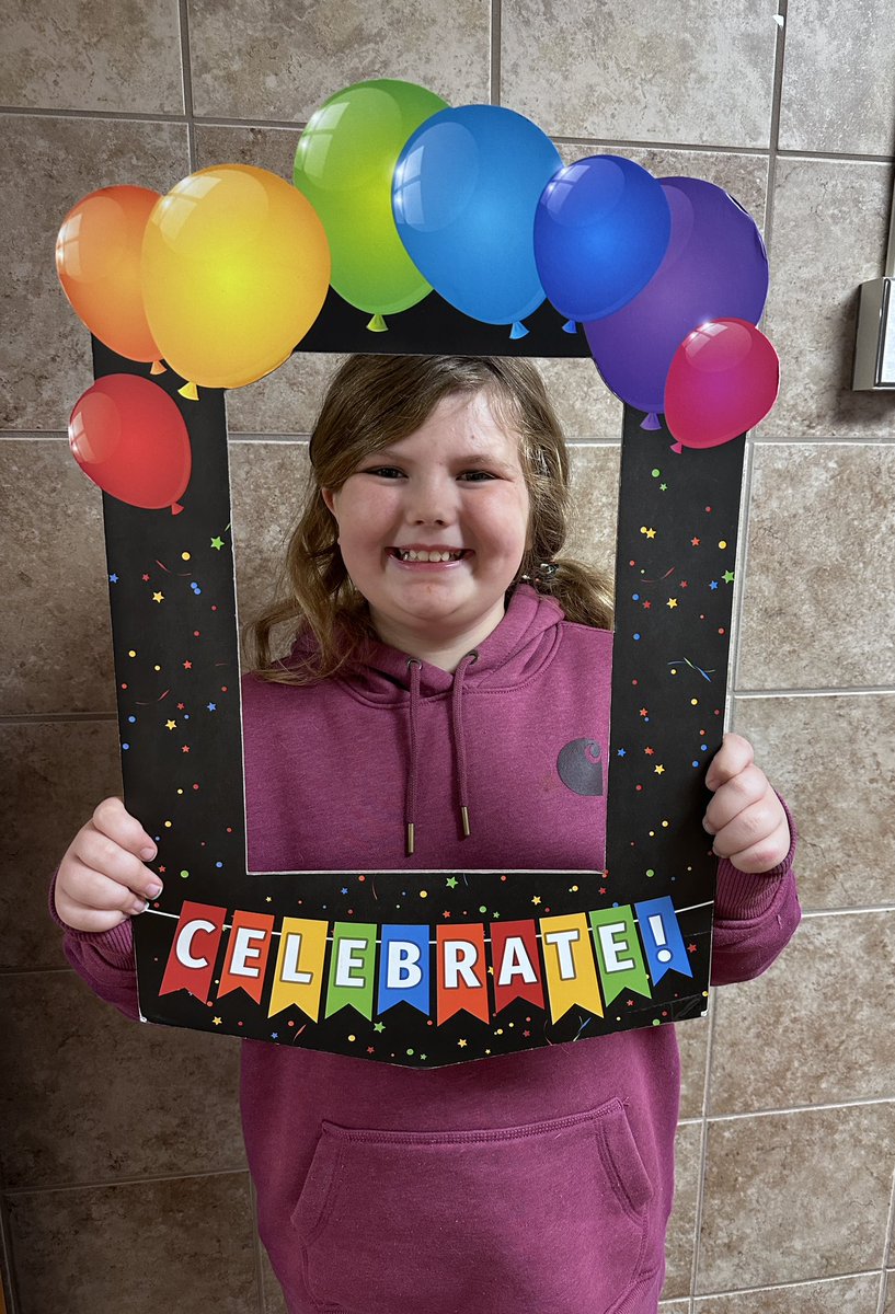 HonkolasClass's tweet image. Happy birthday, Sydney! #vikinglearners  #3rdgrade