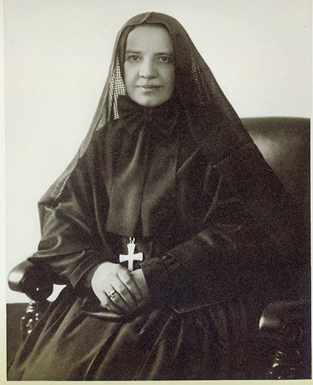 Happy Feast of St. Frances Xavier Cabrini, our first canonized U.S. Saint (Italian Immigrant)

GM Catholic Twitter!
#MedPride