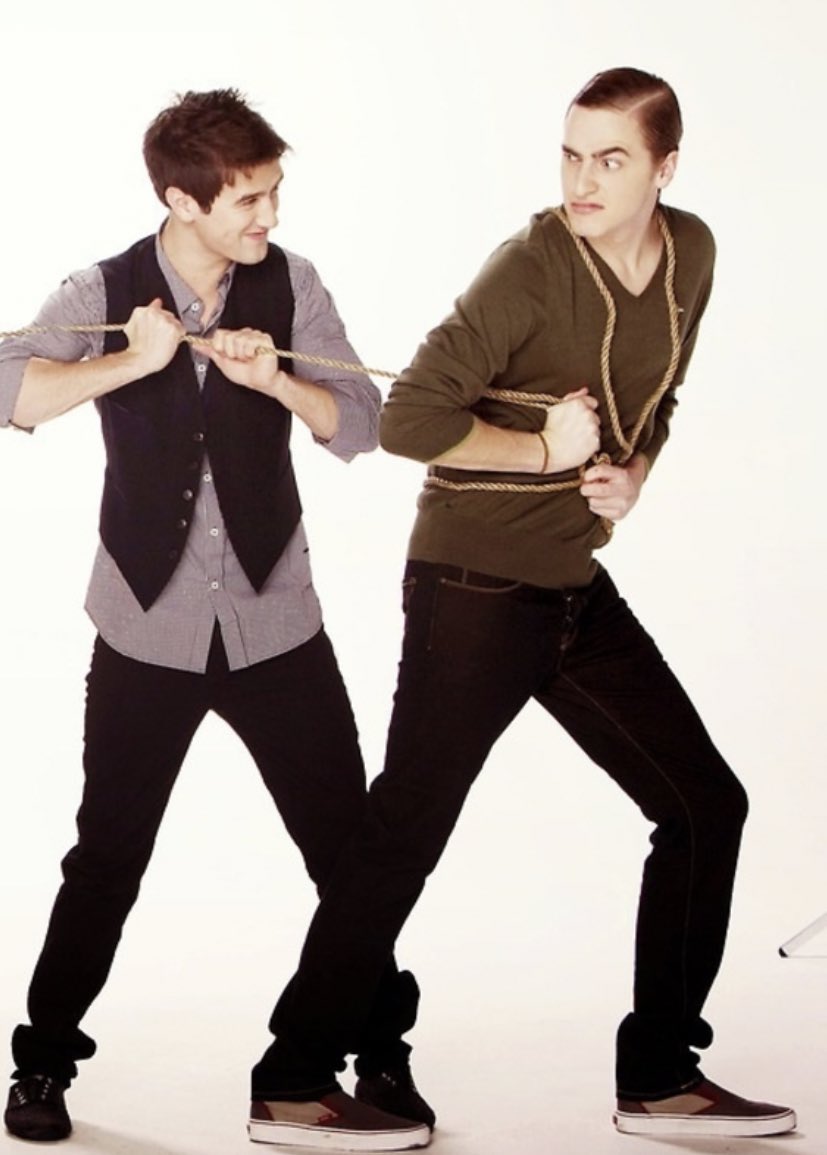this pic is something else like kendall’s hair and logan’s baby face?