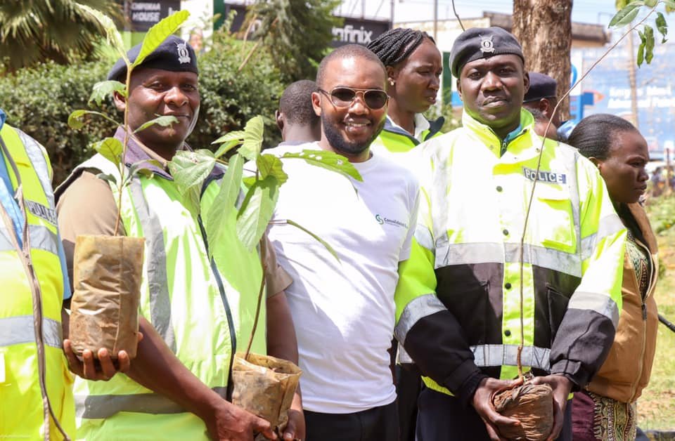 consolidatedKe's tweet image. On Saturday our Eldoret branch took part in planting over 300 diverse tree species at the Eldoret Central Police station.

#NationalTreePlantingDay2023
#TreePlantingWithConsoBank 🌱