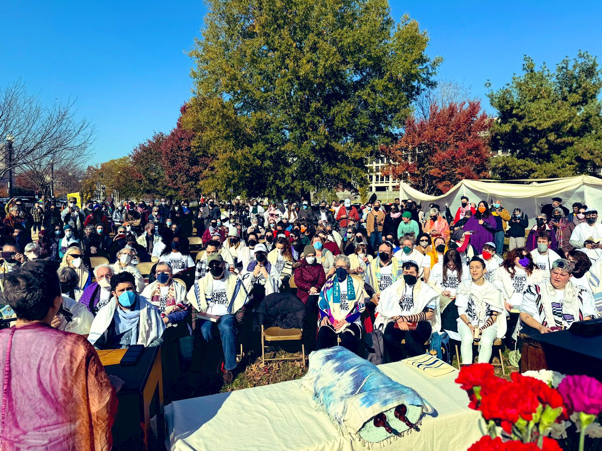 ChuckModi1's tweet photo. Breaking: “Rabbis for #CeaseFire” gather in Washington DC. https://t.co/rWkLnqmYA4