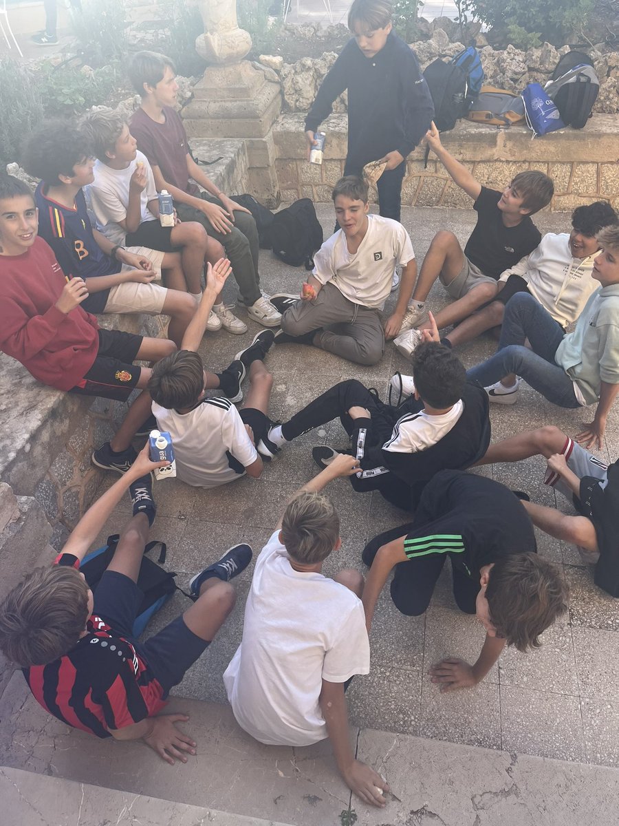 ColeMontesion's tweet image. #ESOMontesion Hoy nuestro alumnado de 2o B ha estado de convivencias en Son Bono. #colemontesion #trabajandojuntos #convivencias #tutoria