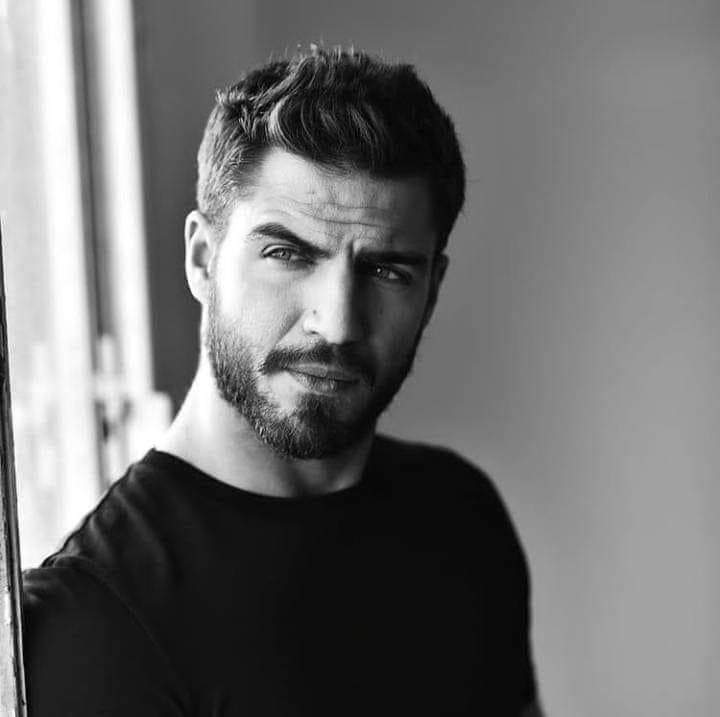 sameemll's tweet photo. وحيد ويملك حظًا مشئومًا كَجارٍ ثامن لم يُوصي عليه أحد !!
#الكعبي!! https://t.co/CUfbLs9ffw
