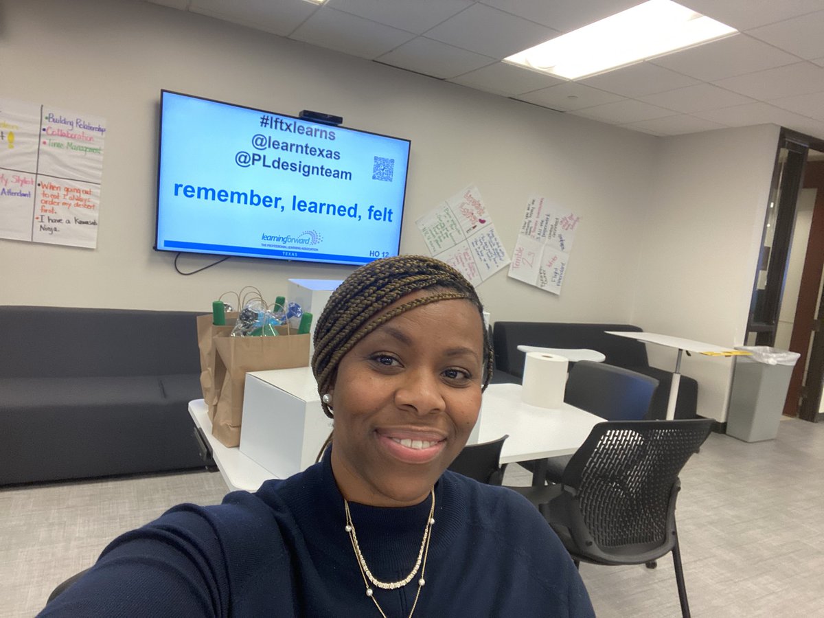 d_nabritt's tweet photo. Enjoying the learning at Tips n Tools Part II.  #UseVisuals #Iftxlearns @LearnTexas @PLdesignteam https://t.co/0rNUnLe4fY