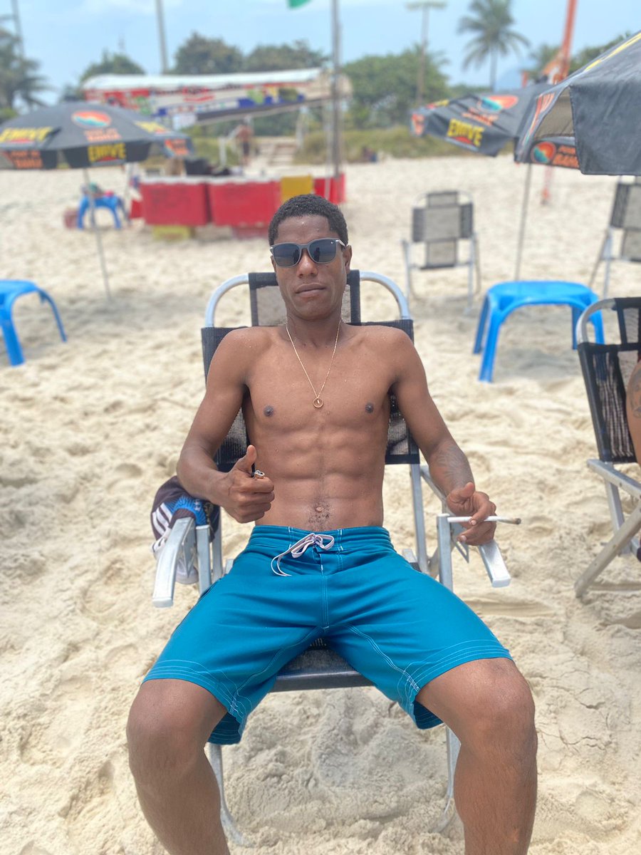 Cristia44626648's tweet photo. Segunda feira de muita paz 🏖️🕊️🥰 https://t.co/1mctg7UB6b