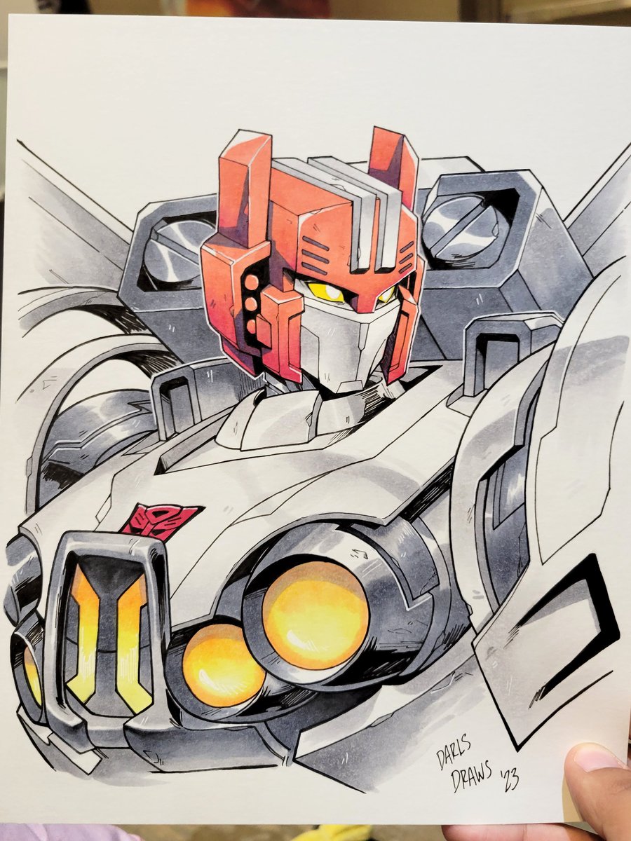DarlsDraws's tweet photo. Finished the last one today, so I can post these :)

Wheeljack, Crosscut, Prowl, and OC Comet TFCon inked comms! 1/4

#transformers https://t.co/K9aXEwDYCa
