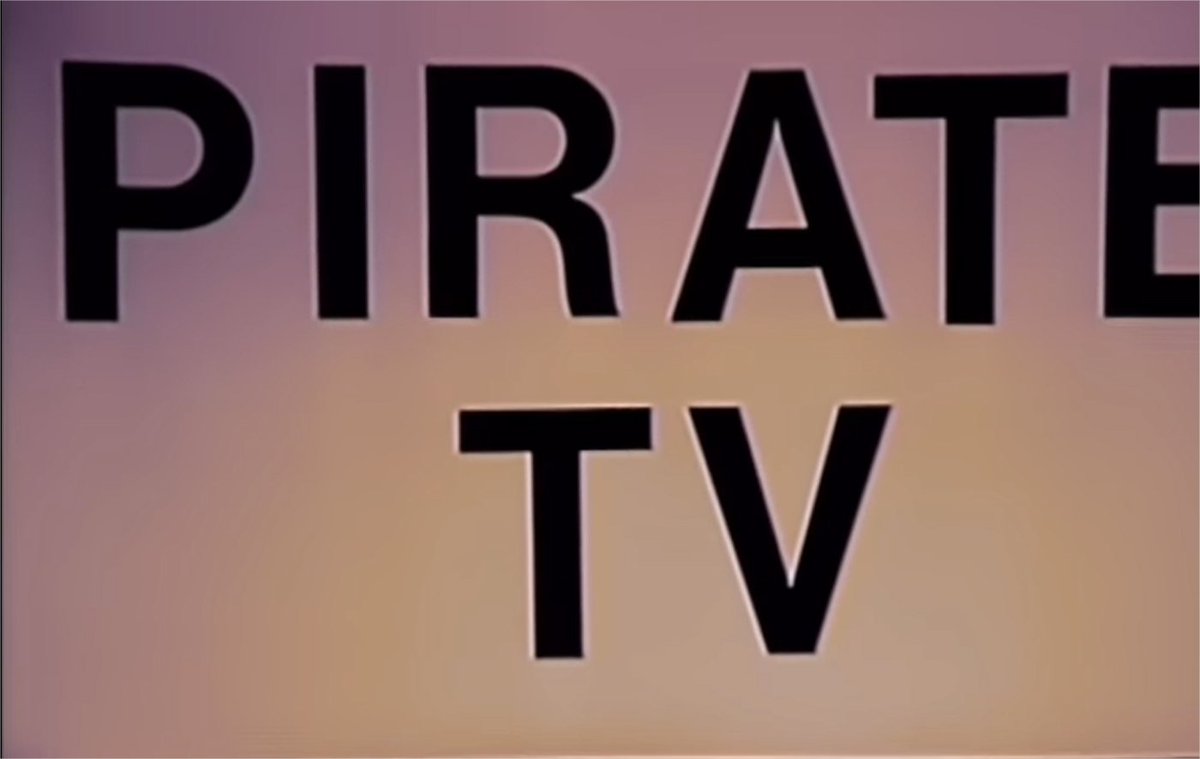 electroplaymo's tweet image. Do you know Bomb The Bass cover version with Maureen lovely voice ? I 🩷 it !
Bomb The Bass - Say A Little Prayer (1988)
🎶📽️➡️ youtube.com/watch?v=L1mX5f…
Thanks &amp;amp; mega respect to young DJ &amp;amp; producer Tim Simenon 🙏
#BombTheBass  @bomb_the_bass