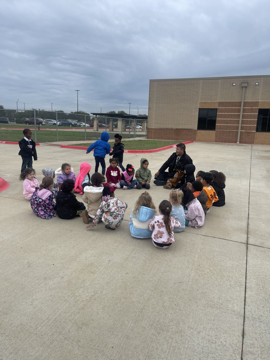 When your campus security officer joins in on a game of duck, duck, goose! Everyone needs a Mr. Art! 🐻💙#WeAreRiverBend #TXPVI #SuccessCSISD #relationshipsmatter