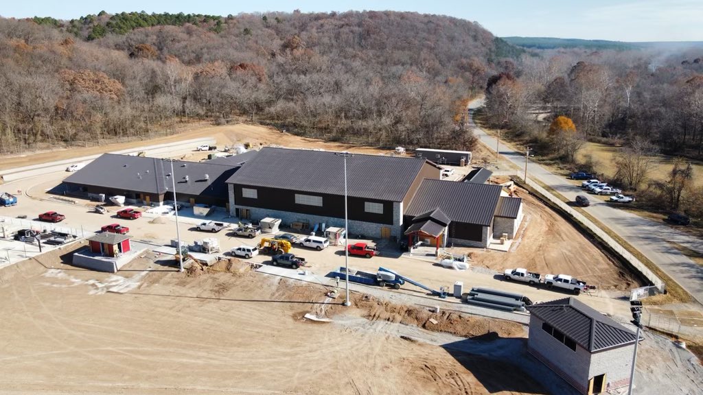 Meanwhile, back on the Rez, our Kenwood park &amp; community center is coming along nicely. Gym, wellness space, playground, new ball friend, #HeadStart, elder nutrition site &amp; community space, upgraded infrastructure- its is what rural communities deserve. #Cherokee #CantStopTheRez