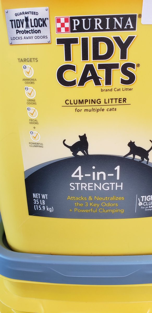 On behalf of @loveandpurrs, I want to thank our beloved @GhostieNC for the extremely generous donation of 70 pounds of cat litter. Holy wow!!

Very awesome to meet you today and hope next time we'll have time for a coffee ☕ 

#DTWS Putta patiently waiting ❤