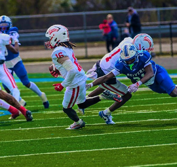 Sophomore Season Highlights. Thank you! <a href="/Red_Raven_FB/">Coffeyville Football</a> 🔴⚪️  <a href="/Knick31Kaisaun/">OTS Nick</a> <a href="/coachDJLynn/">DJ Lynn</a> 

hudl.com/v/2LrmA7