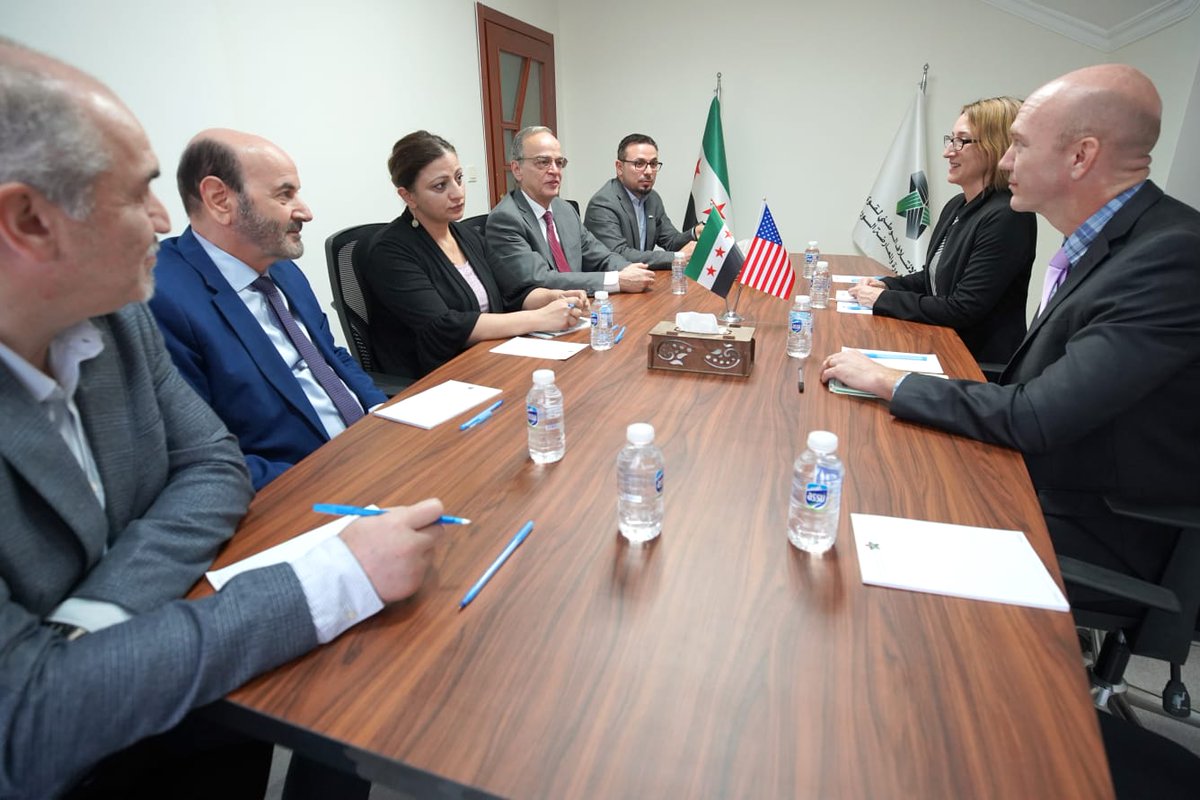 SyrCoalition's tweet photo. SOC’s President Receives US State Department START Officials in Istanbul

Show more: https://t.co/Kf9Zee3yhL

#Syria #US_State_Department #SOC #START https://t.co/IAGMlSWVrm