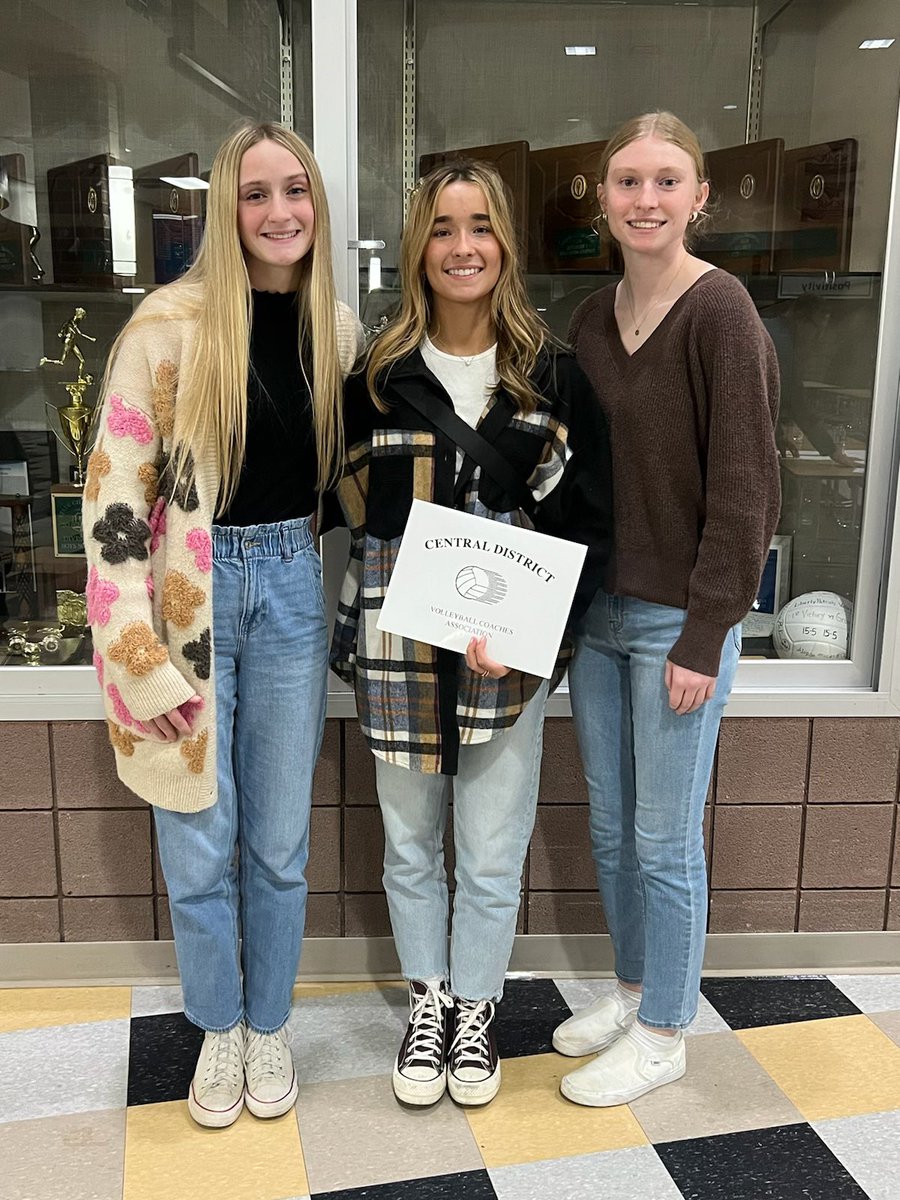 westjeffVB's tweet photo. Congratulations to these WJVB girls for All District Honors!
Kiera Piazza - 1st team 
Abby Nulph - 2nd team 
Julia Beatty - HM
Mallory Boyd - HM https://t.co/d9Tnc7xE6X