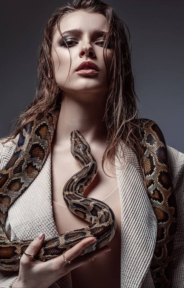 Eis a natureza humana em ação, o culpado,  culpando todos menos a si mesmo!

Fale Carnagie

#TercaEsquadraoSDV
#VanGuardaEssentials