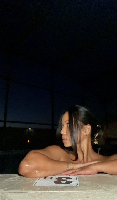 The pool boy and I have some unfinished business https://t.co/KJ1KhfalG6<a href="/tag/tropicalroseswimwear"class="tags"><span>#tropicalroseswimwear</span></a>