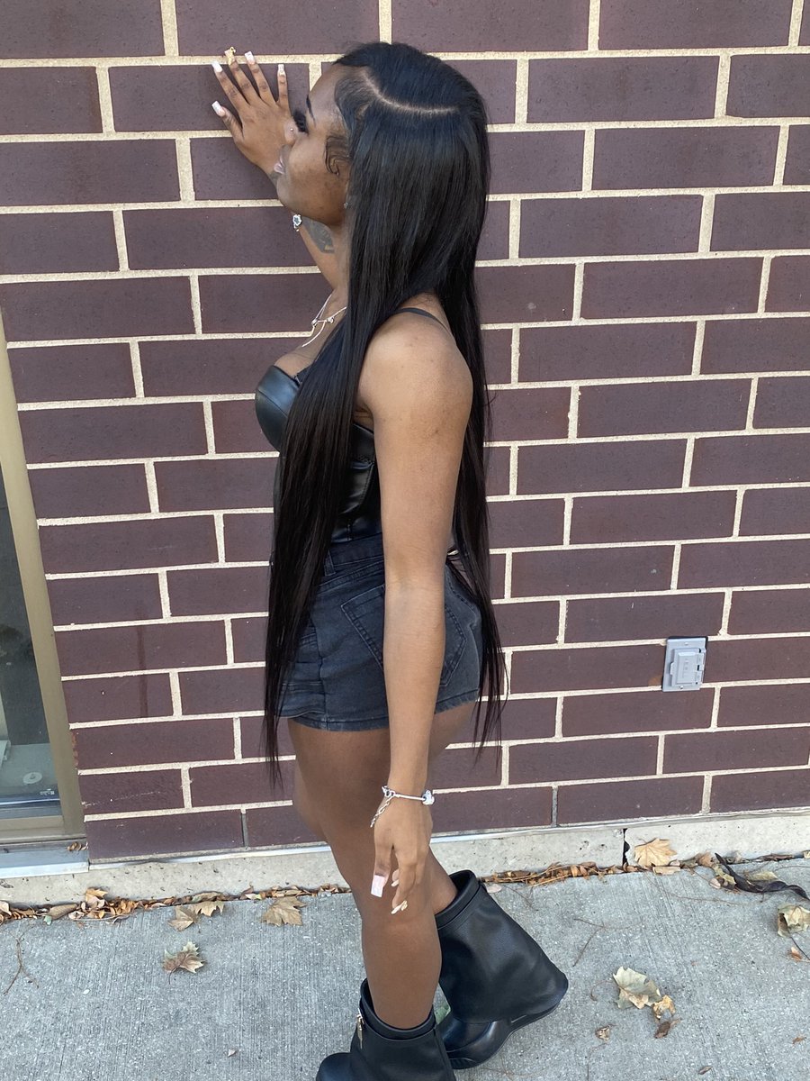 Beyond__Unique's tweet photo. Fine asl🥰🥰 https://t.co/9Ld072p9ih