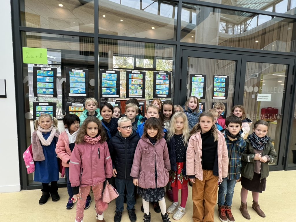 Inauguration de l’exposition de l’école primaire franco-allemande sur la tolérance, le respect et la vie au sein de la communauté scolaire : des productions bilingues en bandes dessinées réalisées sous la direction de Nicolas Sauge, artiste et dessinateur, avec tous les élèves !