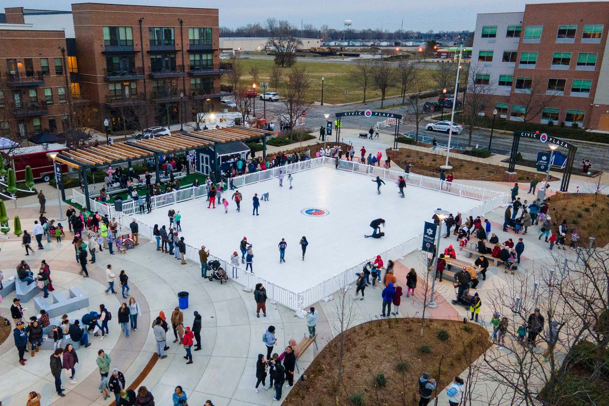 The official Winterfest 2023 skating hours are 2-7pm on Saturdays &amp; Sundays starting on November 25th, and the Skating Rink is also available to book for private rentals Monday through Friday from 9am-8pm!

Reserve the rink at
visitlawrenceindiana.com/events/winterf…