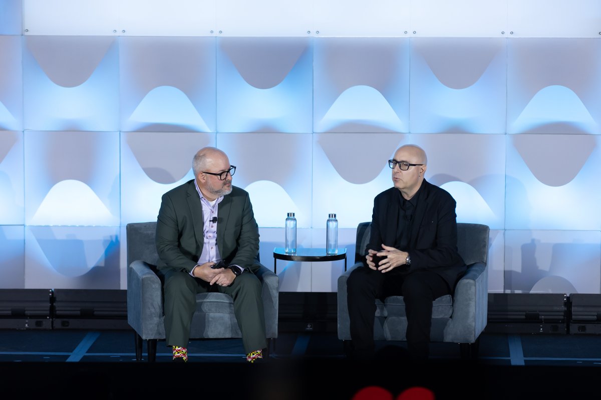 How will people perceive #AI in the future? At the #DellTechForum, @MitchJoel and @DellTech’s @mattwbaker agreed that the real work of AI is going to be embedded into everything we do. Learn about the challenges of implementing AI: ow.ly/L0wJ50Q4AiL