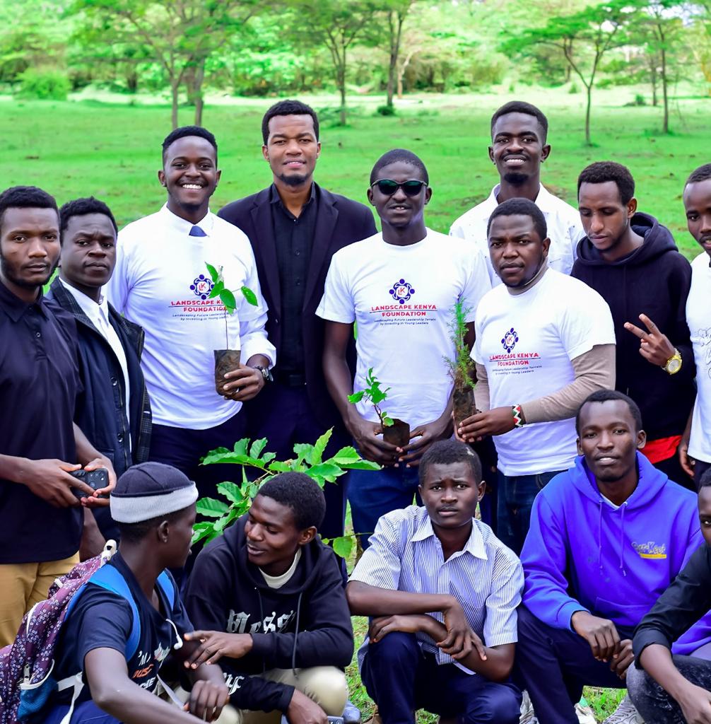 LandscapeKenya's tweet photo. It is our responsibility and the responsibility of generations to come to be the caretakers of this magic of a planet called Earth. As always, we are committed to that which aims at making the future a better place for all of us. Ealier at @KenyattaUni #NationalTreePlantingDay https://t.co/KsjfAFVESH