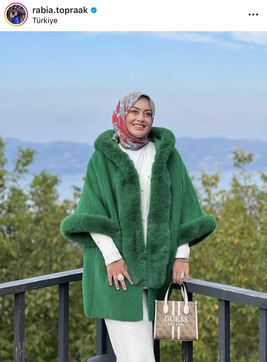 Belli ki ülkede bir tek bizim bilmediğimiz büyük bir kara para şebekesi var. Dilan Polat buzdağının görünen kısmıydı. Köyünde kısır yapan kadın bile bir anda zenginleşmiş kafayı yiycem aq