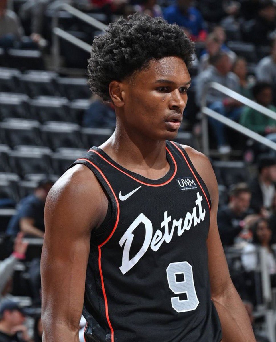 TheHoopCentral's tweet photo. Ausar Thompson this season:

11.2 PPG
10.5 RPG
3.5 APG
1.9 BPG
1.2 SPG https://t.co/EAB6rEDFF5