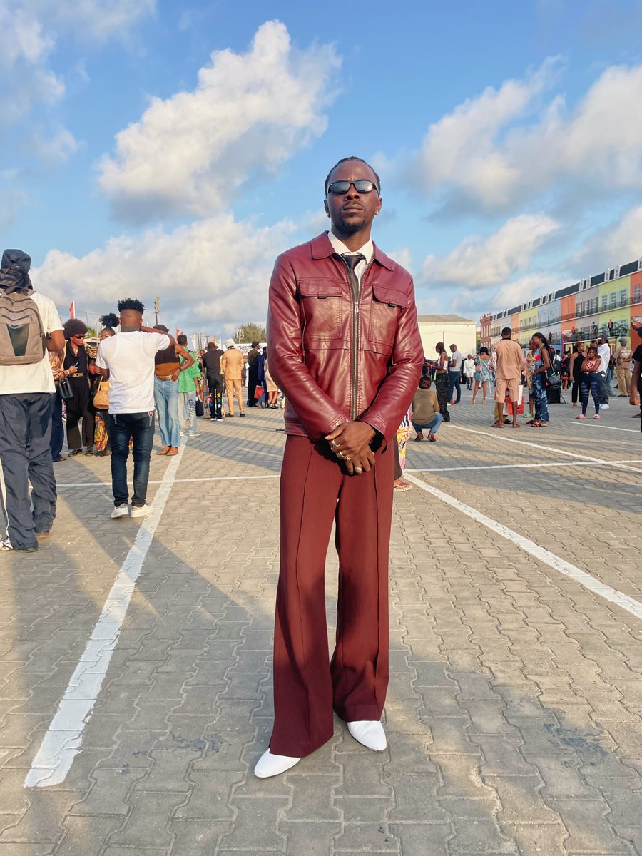 theblvckmoose's tweet image. - stepped for #GTCOFashionWeekend   🥂