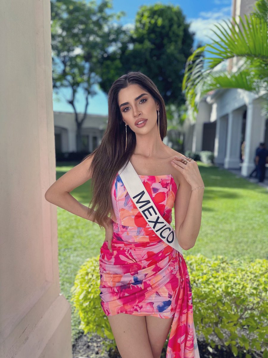 Rodivaje's tweet photo. Nuestra mexicana @melissaflores_g en Miss Universo, muy vibes de @keniaos. AMOOOOO 😍🇲🇽 #Keninis https://t.co/V04i4CtLlt
