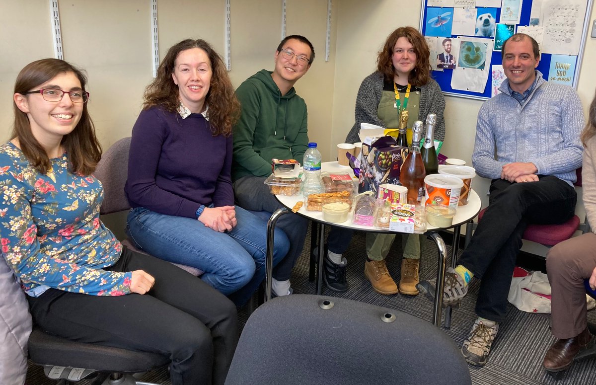 Huge congratulations to Dr @CathPlantSci on passing her PhD viva today 🌾🧬🎉💚
A pleasure to supervise you. #WomenInWheat #womeninSTEM #PlantScience. With @PhilippaBorrill supervising, @CatmaCator as internal assessor and @RobynAEmm joining the party too!