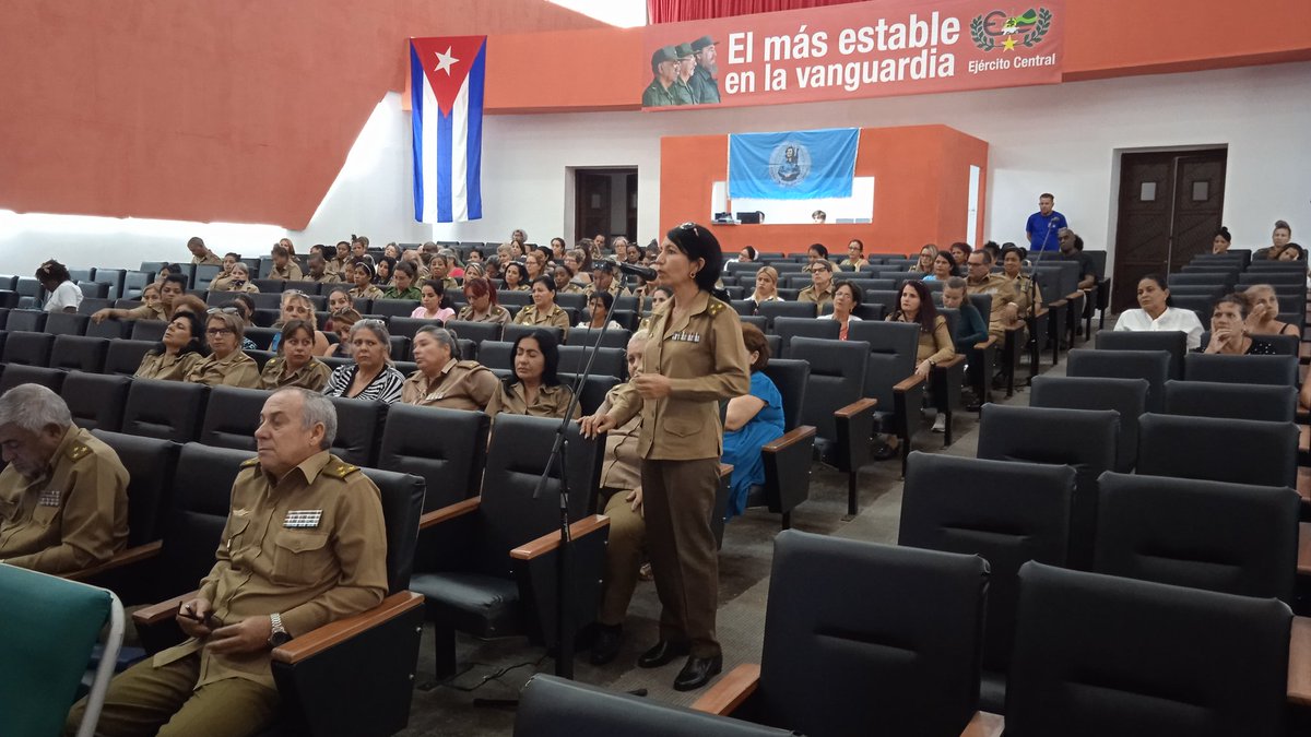 CentralEjercito's tweet photo. El Programa Nacional para el Adelanto de la Mujer (PAM) en nuestro ejército avanza en su implementación, así se analizó hoy en reunión dirigida por la jefatura del ejército con todas nuestras feminas a través de Videoconferencia.
#MujeresEnRevolución #Cuba 🇨🇺 https://t.co/Z7FtAp5XWO