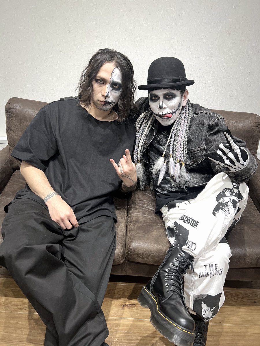 今日のDawnmanのLIVEありがとうございました！今年のLIVE納め完了！来年はもっと音を出せるように精進していくのでよろしくお願いします🤟