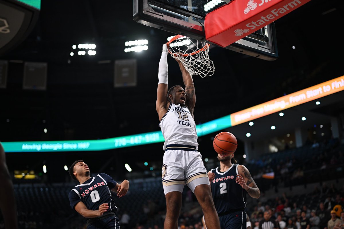 CoachKarlHobbs's tweet photo. @tyclaude0 Tell them how you really feeling! #monsterdunk #TogetherWeSwarm #makeplays @GTMBB 🐝🏀 https://t.co/MOTP9Tv5NX