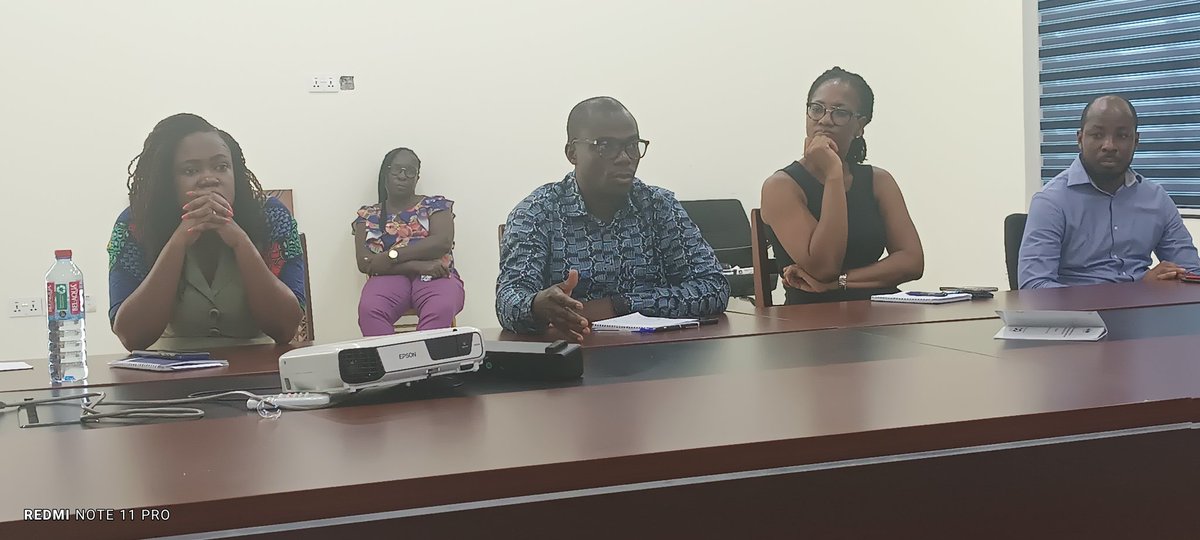 "Le Ghana compte 520 radios cependant, les journalistes ghaneens pour peuvent faire plusieurs mois sans toucher leurs salaires", <a href="/sulemana/">Sulemana Braimah</a> Directeur exécutif de <a href="/TheMFWA/">Media Foundation for West Africa</a> #IPN2023 #DPIFelloship2023 <a href="/LetsCoDevelop/">Co-Develop</a> <a href="/vaffoah/">Vivian Affoah</a> <a href="/ClemenGado/">L'éclectique (O_c)</a> <a href="/IbrahimNdiaye9/">Ibrahim Ndiaye</a> <a href="/AzizBadarou/">Badarou adel-aziz</a> <a href="/Bachirmabzo/">Mahamane Sabo Bachir</a>