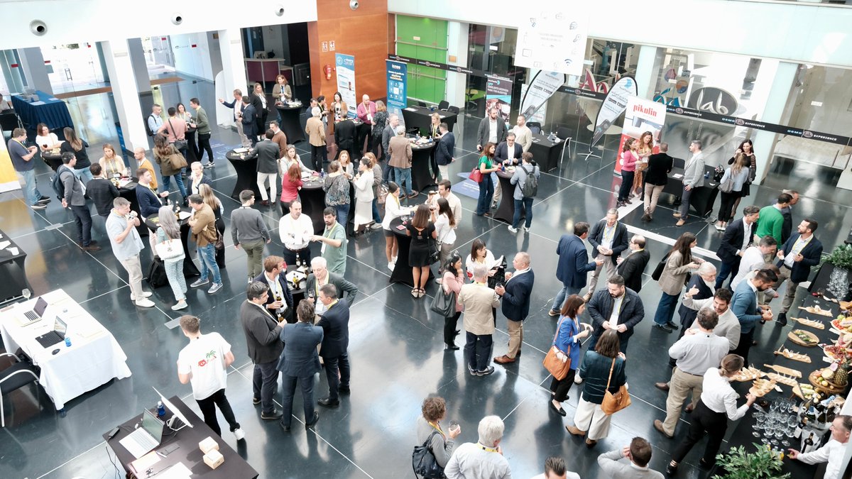 LaHuellaCom's tweet photo. Ha sido un placer contribuir en la comunicación de este necesario evento. Gracias a VITUR por confiar en #LaHuellaComunicación y en nuestra #creatividadcontagiosa. ¡Comienza la cuenta atrás para el año que viene! https://t.co/nprFuqg1bn