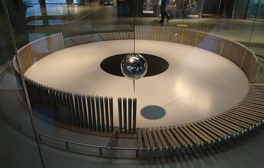 🌍✨ Basic experiments reveal complex truths!

The Foucault pendulum, named after physicist Léon Foucault, beautifully demonstrates Earth's rotation, putting flat Earth ''theories'' to rest. 🔄🌏 #Science #FoucaultPendulum #RoundEarth