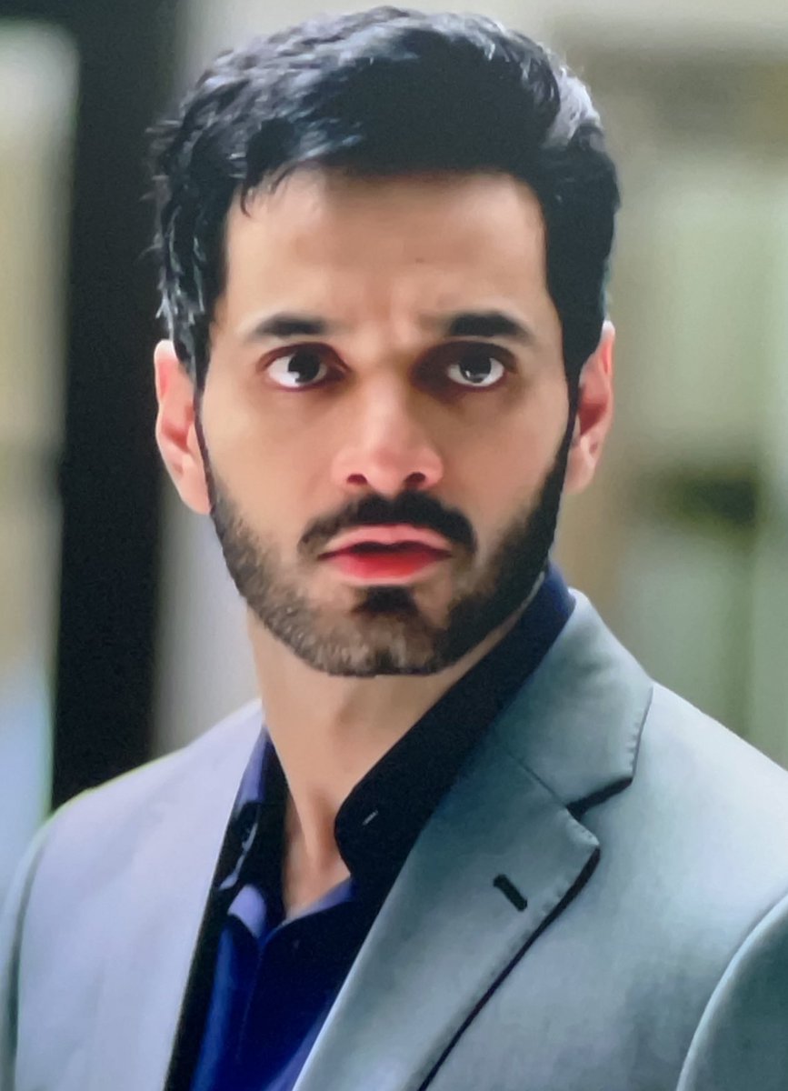 _ramini14's tweet photo. A vry disheartening epi 💔💔 #MeinOnARY #Zaid #WahajAli
With the clash of egos everything is ruined,inner conflicts of corporate families that plague the harmony,thus creating grievously complicated frictions among them sad 😔It’s all about #Mein #Egos #Differences #MindBlocks https://t.co/43boKXLQDS