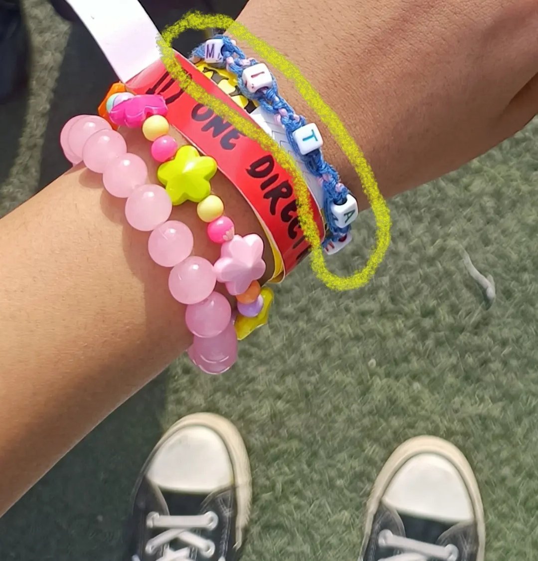 goldenrrry's tweet image. 8 YEARS OF MY FAVOURITE ALBUM &apos;MADE IN THE A.M.&apos; 🕰️

@tommowaywins thank you for this bracelet 🥹🫶🏻