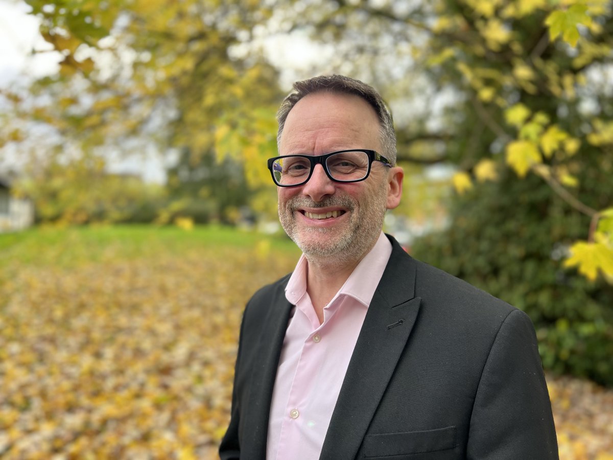 Today we announced that Professor Philip Kloer has been appointed interim Chief Executive from February 2024. Congratulations to Phil and many thanks to Steve Moore, our current Chief Executive, who is appointed to a new post in Devon. Read more: hduhb.nhs.wales/news/press-rel…