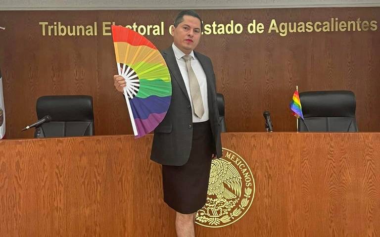 Chucho_Q's tweet photo. Dear friends outside of Mexico: Jesús Ociel Baena, Mexico's first ever NB magistrate at the Electoral Tribunal of Aguascalientes, was found dead in their home along with their partner. Jesús was issued Mexico's first NB birth certificate, voting ID, and passport. It's a sad day. https://t.co/oRcXOQeLs8