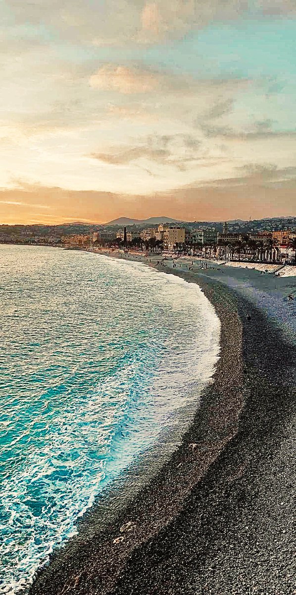 CMaryze's tweet photo. #Nice06 #baiedesanges #13Nov23
#explorenicecotedazur #cotedazurfrance #coucherdesoleil https://t.co/l8RqfoxoON