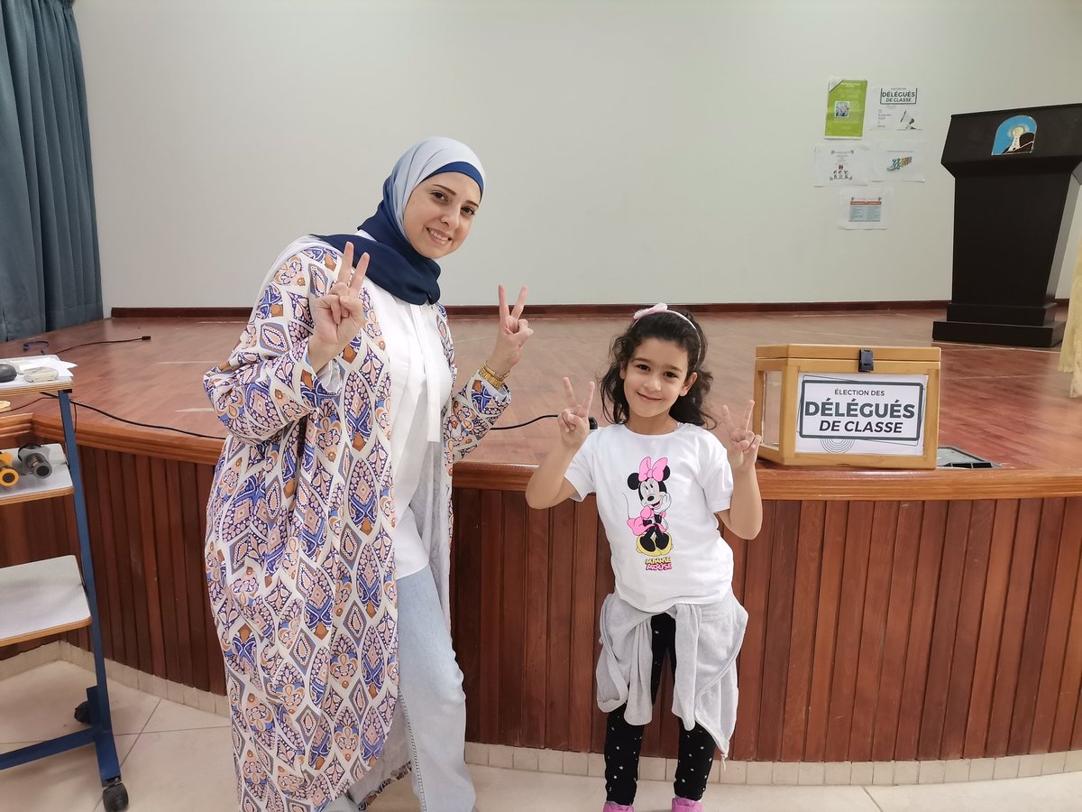 mounaassi2016's tweet photo. Félicitations pour la déléguée de classe Nour Jassim.
@Hhhsinfo @LinaMajzoub1 @sashgh @dina_jradi @TawilNoor https://t.co/zh5MruiMzM