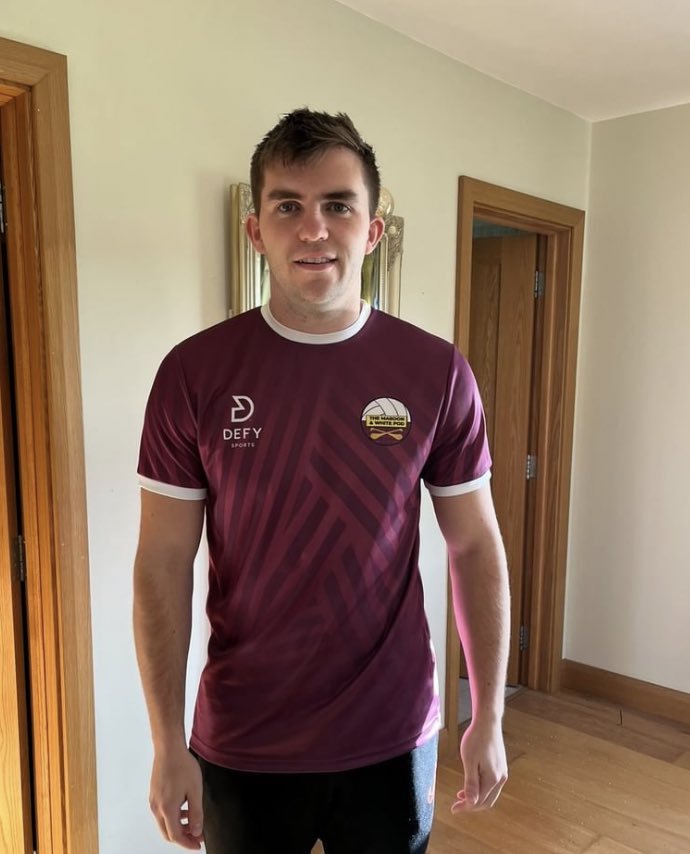 maroonwhitepod's tweet photo. Footballer of the Week: Rory Cunningham (St Brendans)

Rory Cunningham was voted footballer of the week after his performances for St Brendans during the championship | 🏐

 Rory is pictured here with The Maroon and White Pod jersey which was designed by @defysports_ https://t.co/Ib6icyDKI7