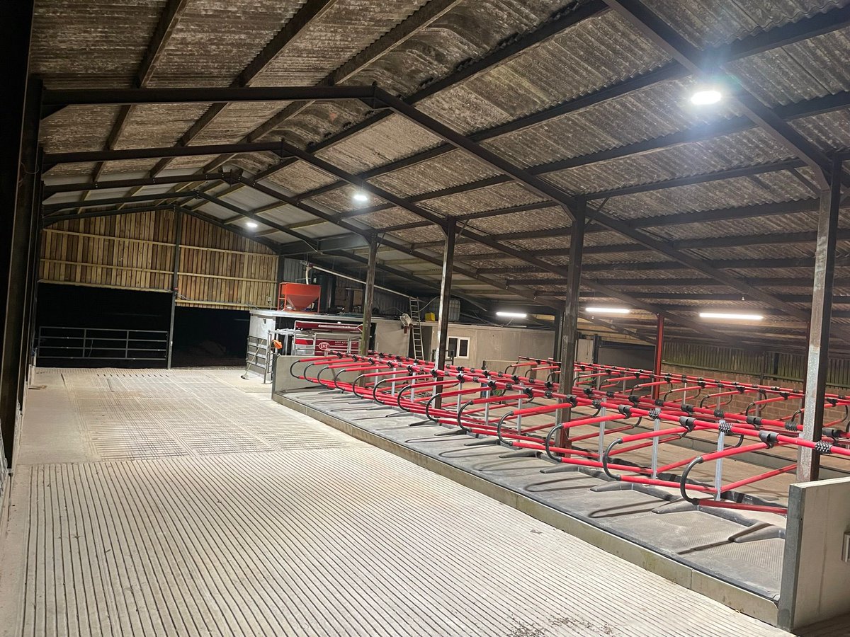 EASYFIXOfficial's tweet photo. A recent installation of our Livestock Comfort Solutions fitted in Devon 🇬🇧 

Providing Farmers with peace of mind 👌

Job sold by our dealer @rossfourcows 👏 https://t.co/QOim2ayQlE