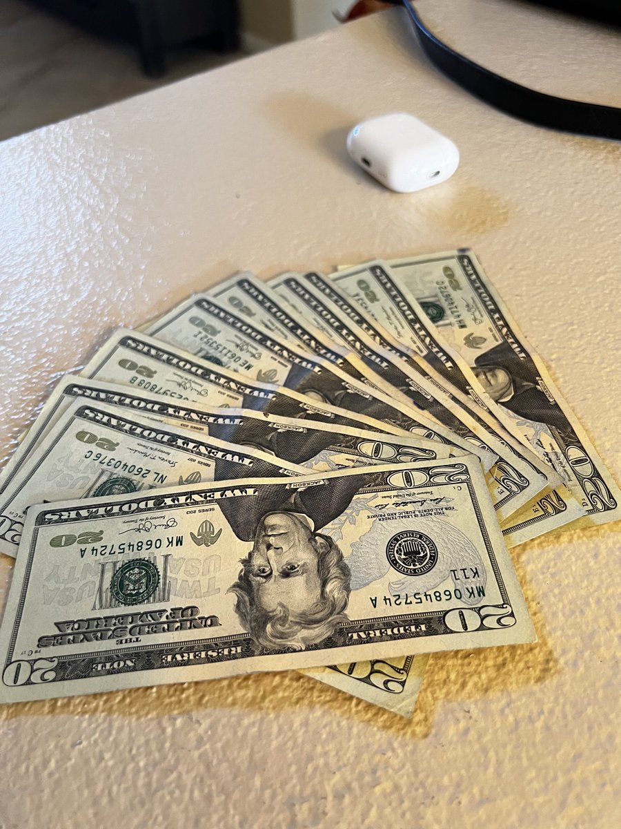 ellipsi_music's tweet photo. Am I a rapper yet? Jokes jokes 

Not bad tho for a side hustle that takes me a couple hours. When I’m not working here, I run another business. This is how I support myself and my children without depending solely on sales off music. Between this and my sales, I do well for us https://t.co/QI5Qx6S3tf