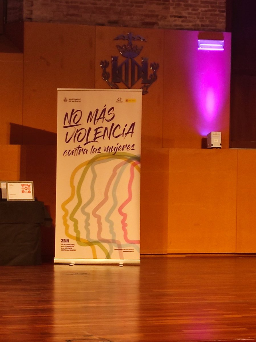Ja era hora que poguérem entendre els cartells! #PremisIgualtat2023 <a href="/AjuntamentVLC/">Ajuntament València</a>